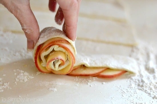 Apple Rose Puffed Pastries20