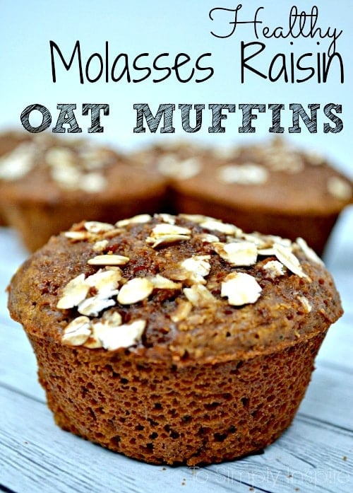 molasses muffin topped with oat flakes