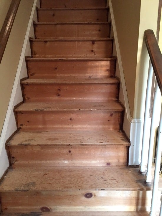 https://www.tosimplyinspire.com/wp-content/uploads/2015/04/how-to-remove-carpet-from-stairs7.jpg