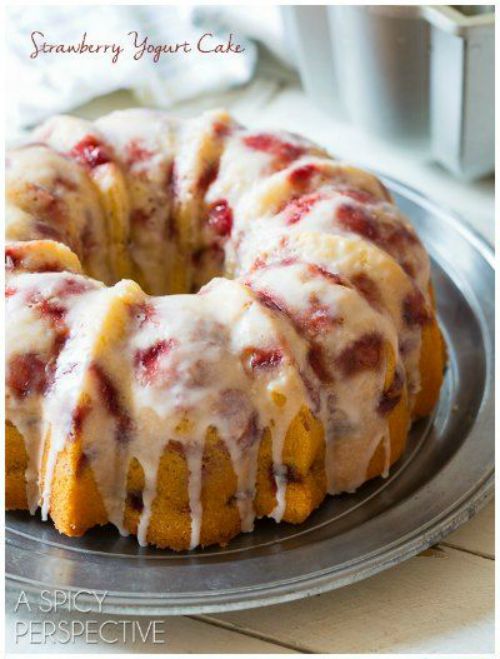 Fresh Strawberry Yogurt Cake