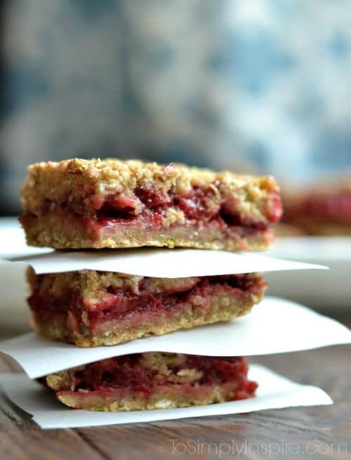 Strawberry Banana Oatmeal Bars