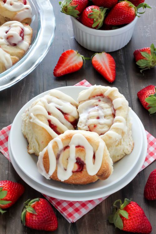 Vanilla Glazed Strawberry Rolls