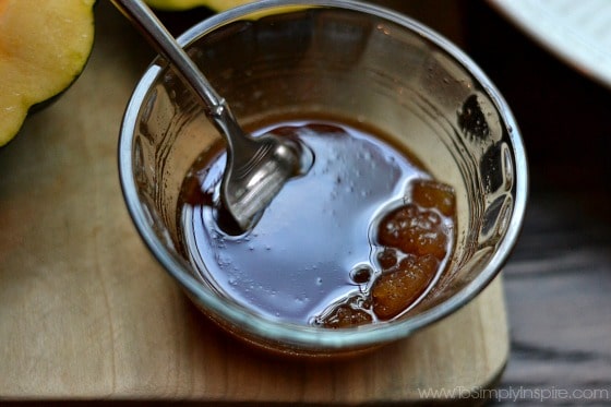 brown sugar cinnamon mixture in a small glass bowl