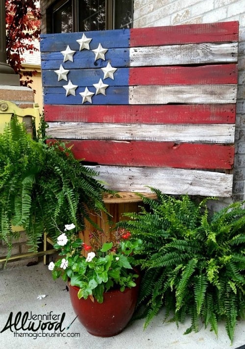 Patriotic pallet flags