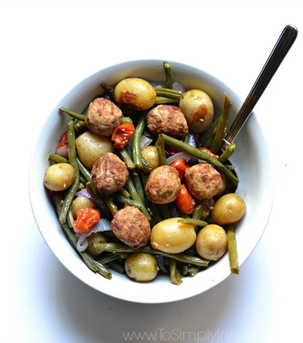 Bowl fullMeatballs with roasted potatoes, green beans and red peppers