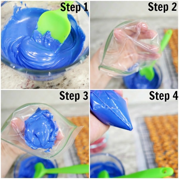 A plastic baggie filled with blue frosting