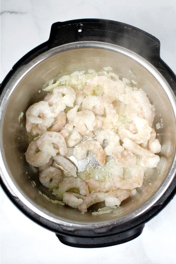 shrimp raw cooking in an instant poot