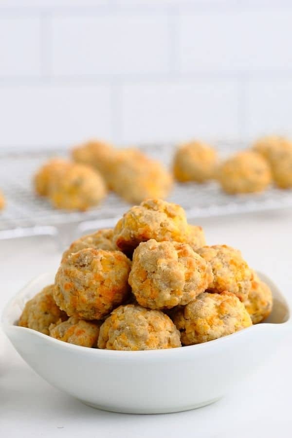 BISQUICK SAUSAGE CHEESE BALLS | Meal Prep