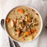 creamy shepherd's pie soup with ground beef, carrots, peas and potatoes