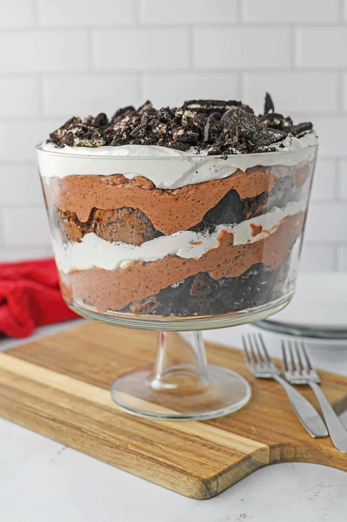 Brownie trifle in a large glass trifle dish.