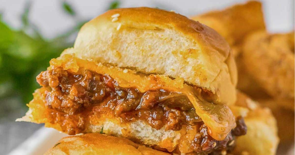 Sloppy Joe Sliders On Hawaiian Rolls
