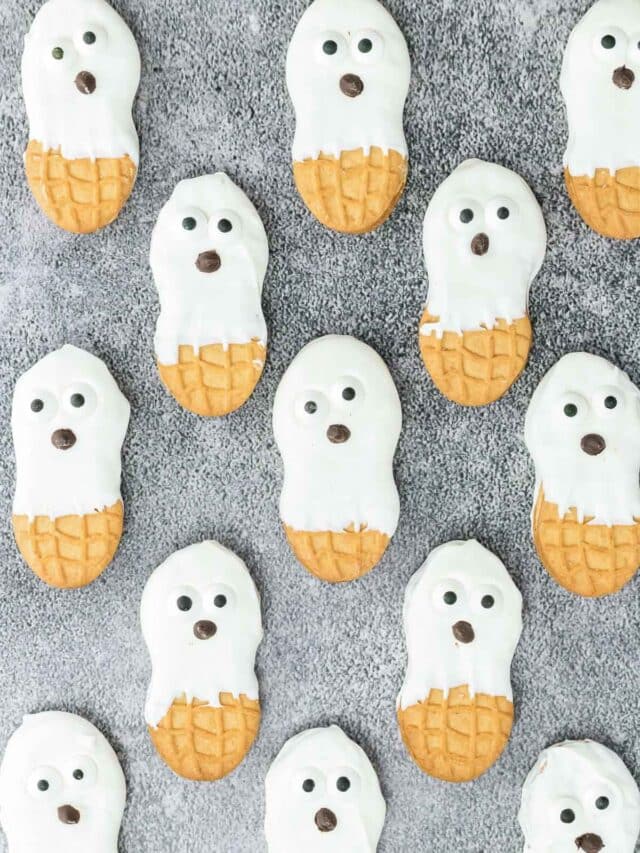 Ghost ice cream cone cookies.